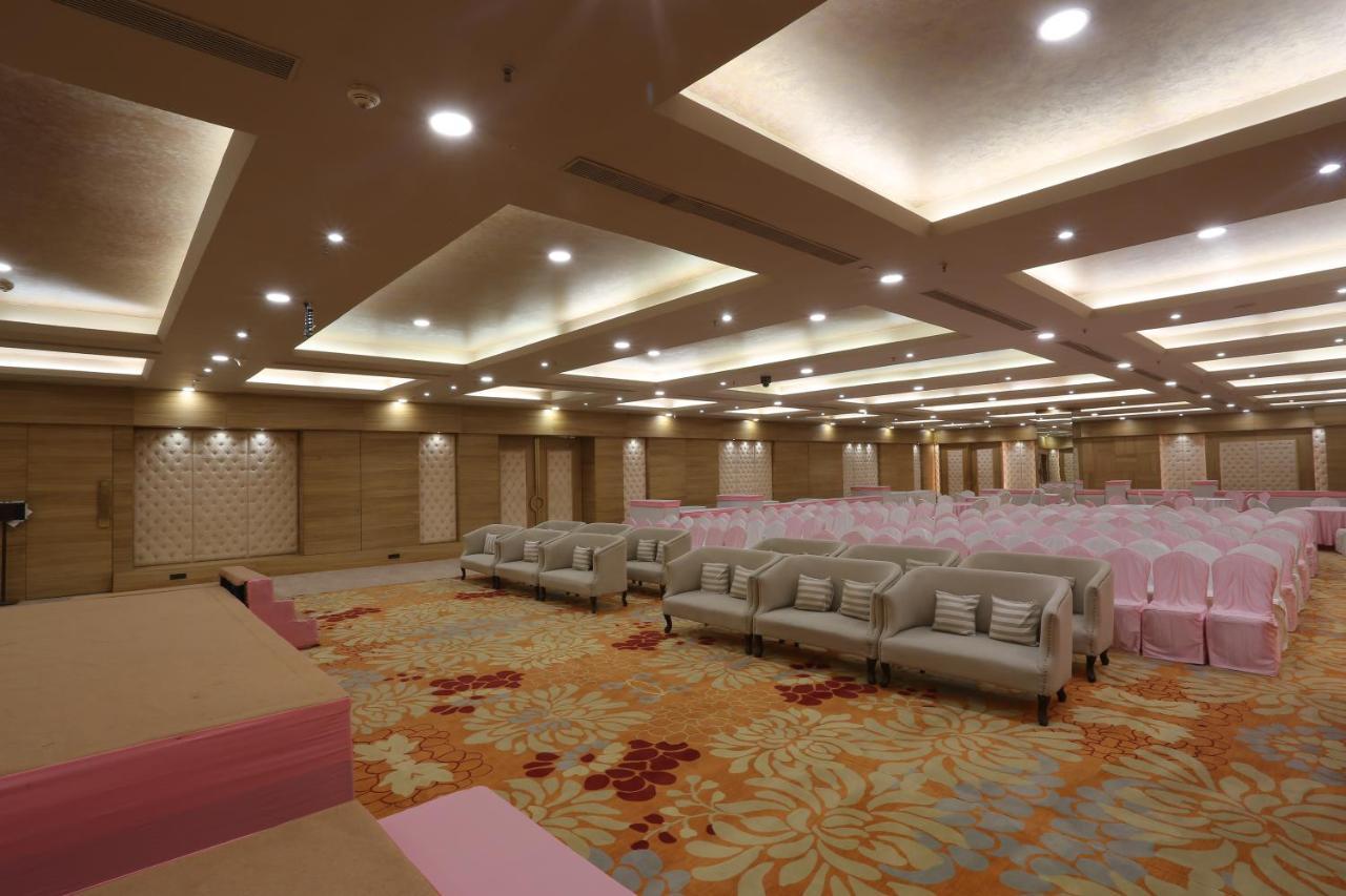 Ymca International Centre Hotel Ahmadábád Kültér fotó