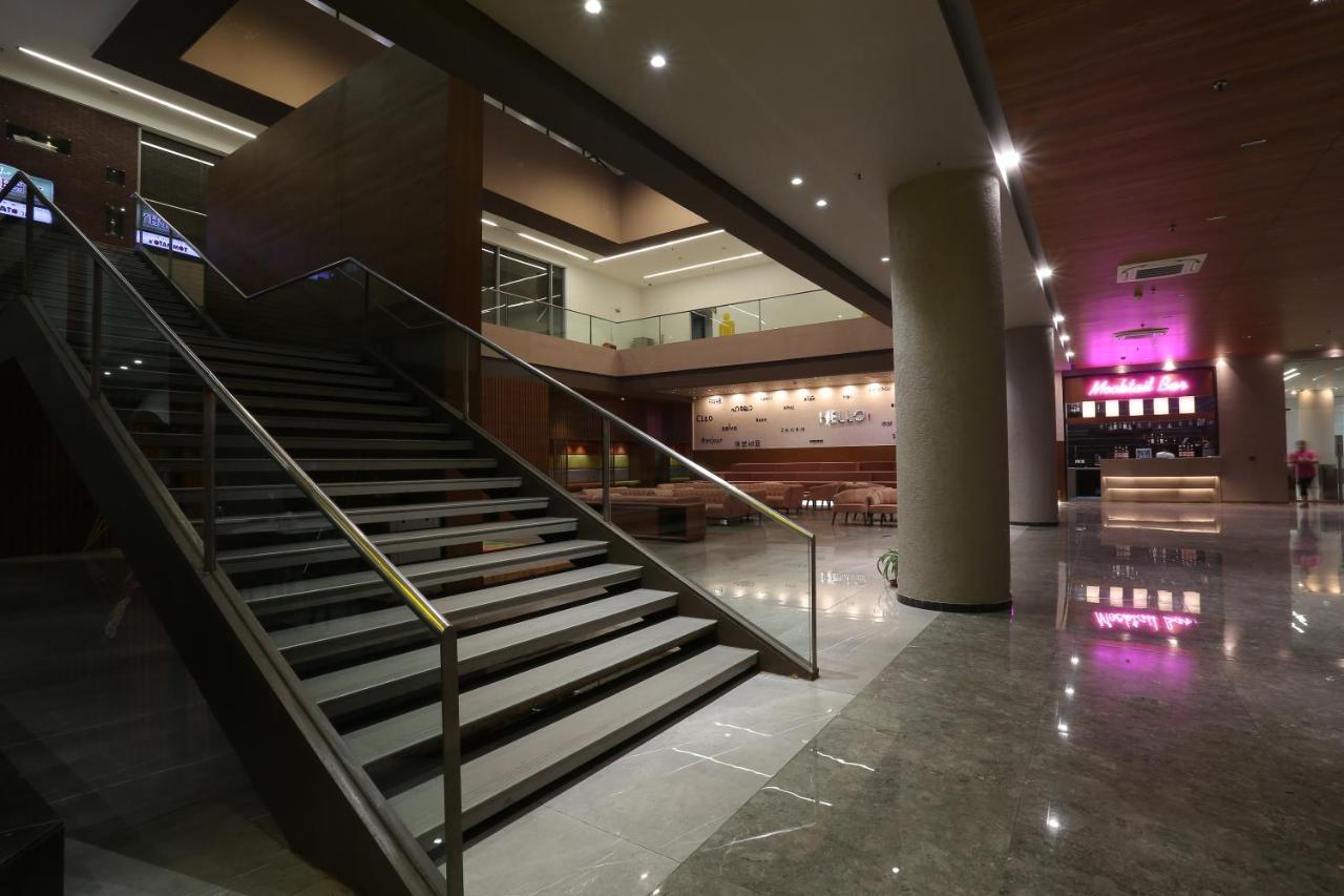 Ymca International Centre Hotel Ahmadábád Kültér fotó