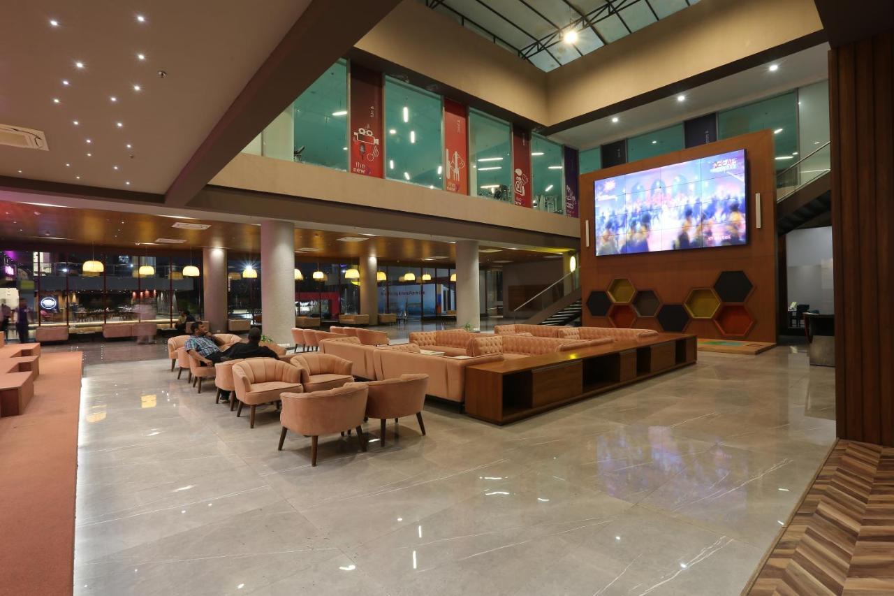 Ymca International Centre Hotel Ahmadábád Kültér fotó